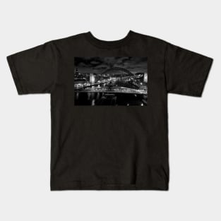 River Tyne in Black and White Kids T-Shirt